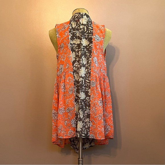 Chelsea & Violet Sheer Vest - Picture 2 of 3